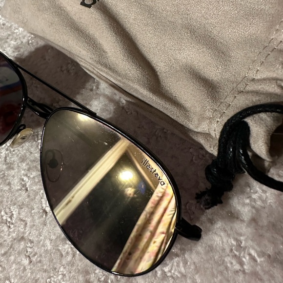 Illesteva Sunglasses - Picture 3 of 5